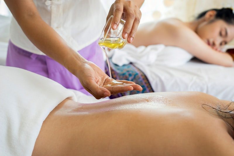 Masaje profesional con aceite en Canacú